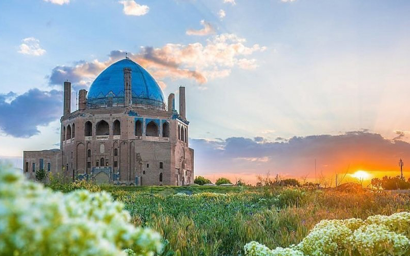 گنبد سلطانیه زنجان یکی از جاهای دیدنی زنجان
