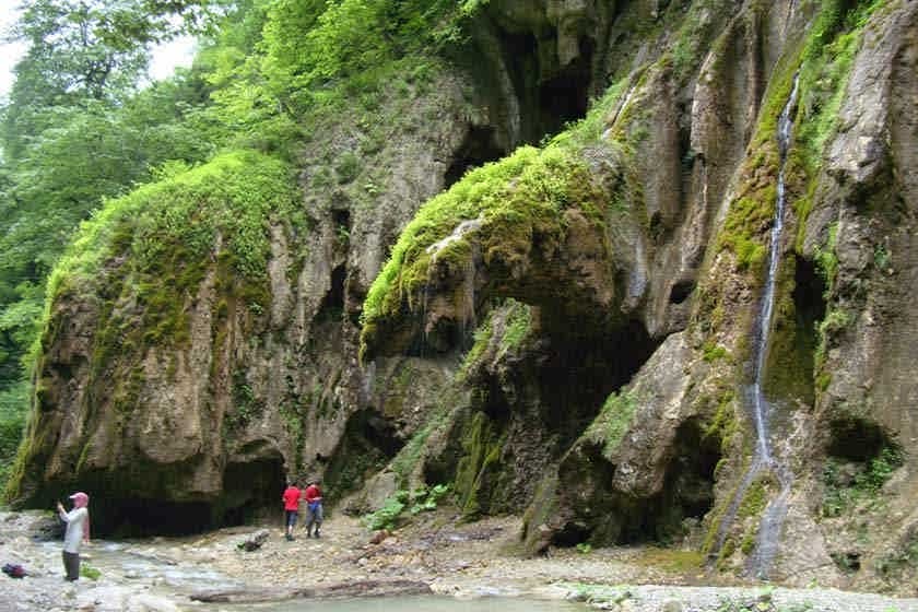 آبشار باران کوه