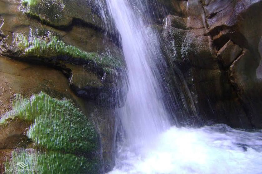 آبشار تنگ تاهران