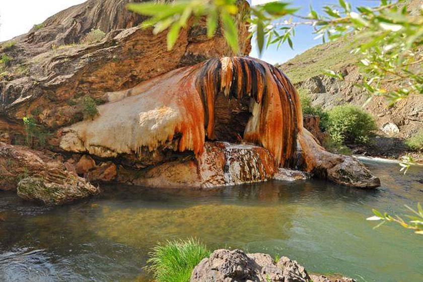 حمام طبیعی حیدر باغی (چشمه دوه اوچان)
