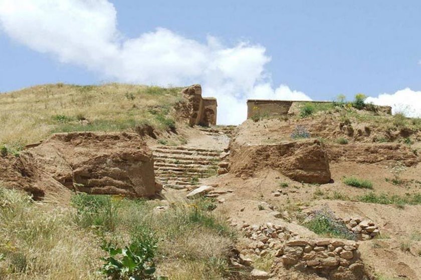کاخ‌ دژ زیویه