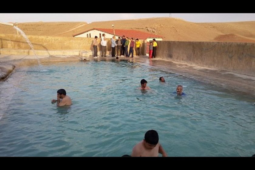 چشمه آب گرم ایستی سو سلماس